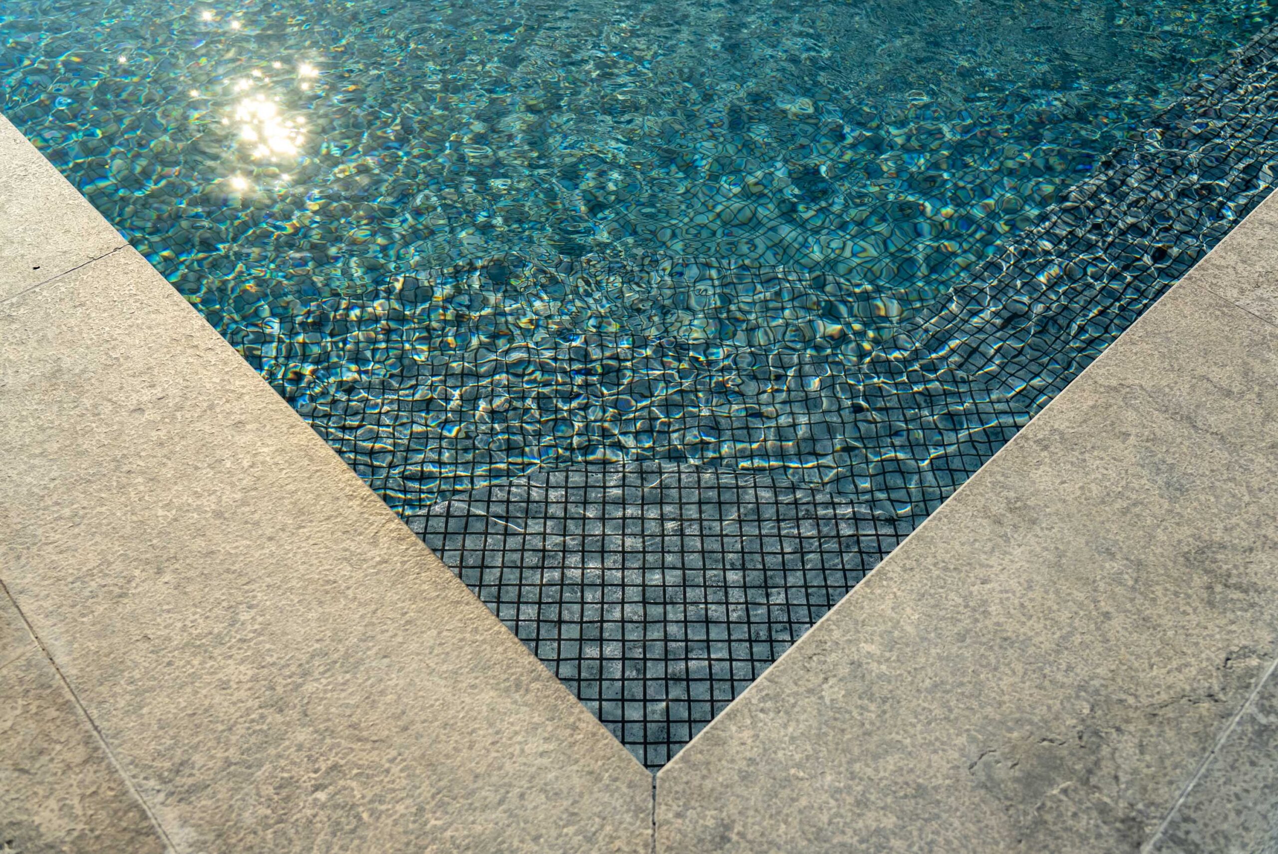 Пленка ПВХ для бассейна Haogenplast Matrix Silver Black Strip 3D мозаика